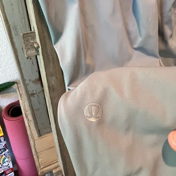 Lululemon women’s base pace high rise tight size 12 - Picture 4 of 10